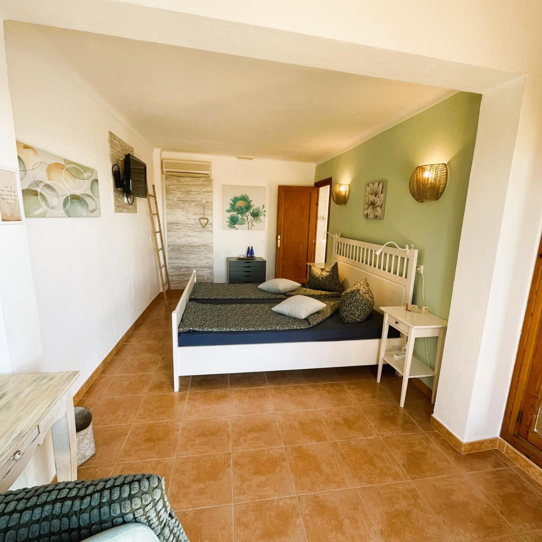 Agroturismo S Hort De Can Carrio Ag226 塞萨利内斯 外观 照片