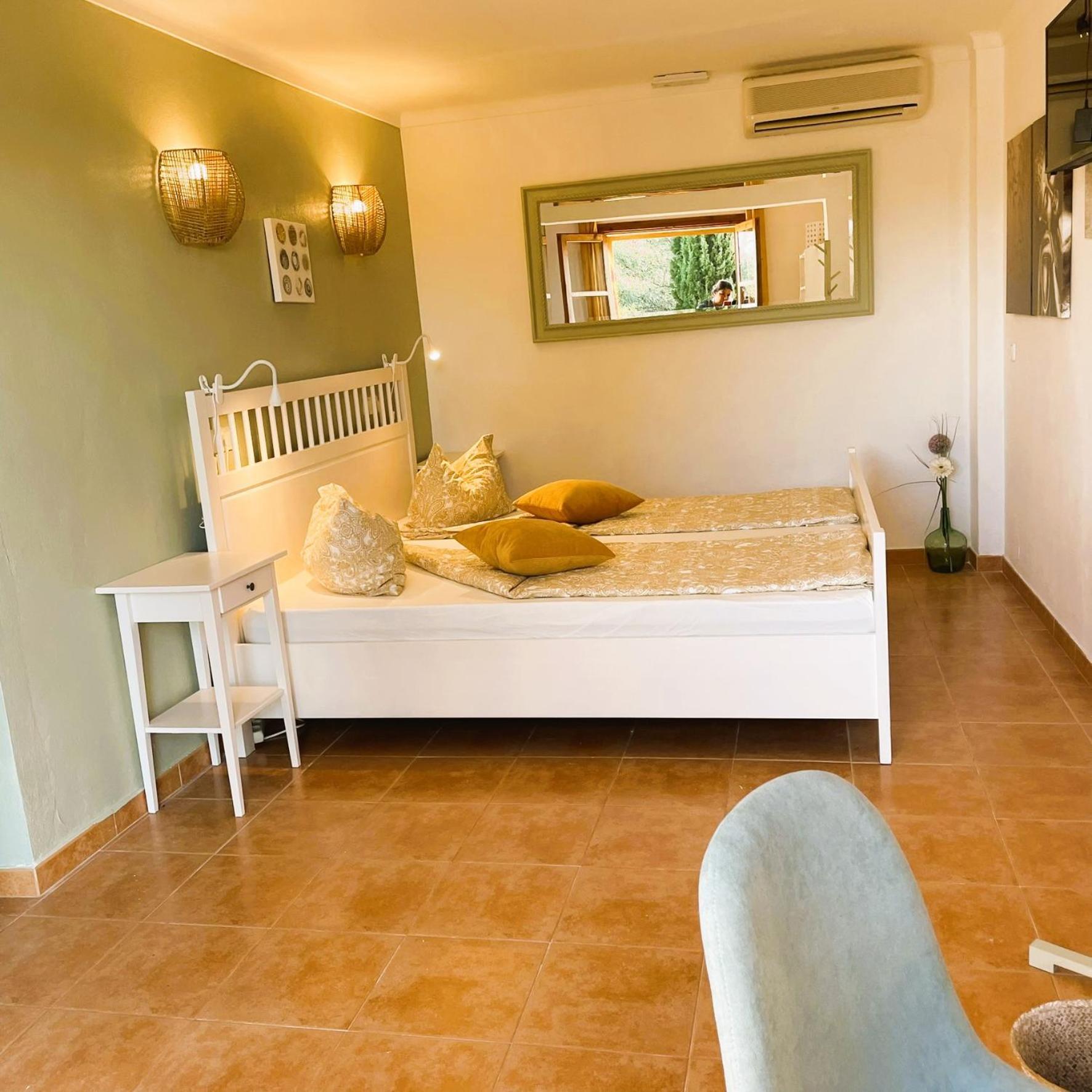 Agroturismo S Hort De Can Carrio Ag226 塞萨利内斯 外观 照片